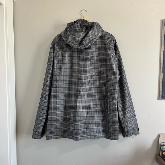 Precision Mountainwear | Winter Coat - Picture 6 of 7